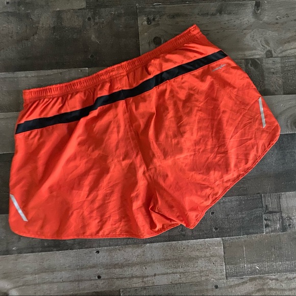 New balance mens running shorts XL NWT - Picture 2 of 3